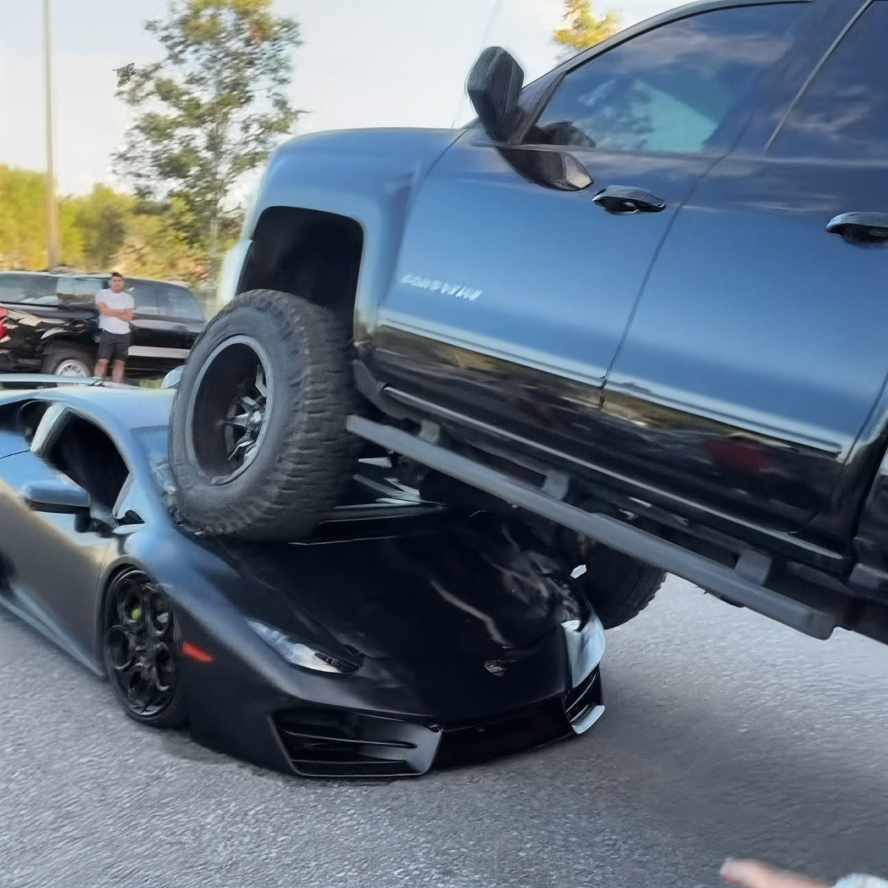 Gently Used Lamborghini logo