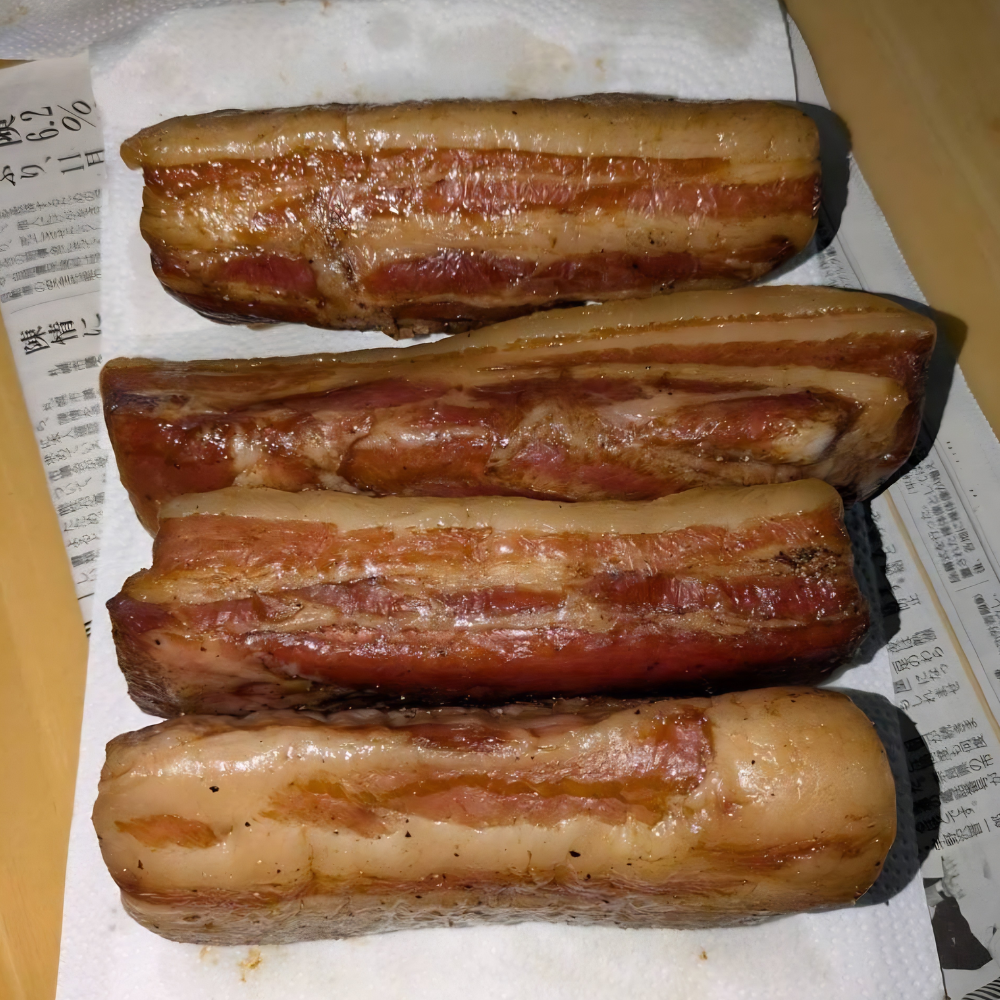 Dad Bacon logo